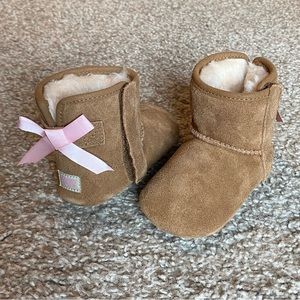 UGG Jesse Bow II Toddler Boots Sz 4/5
